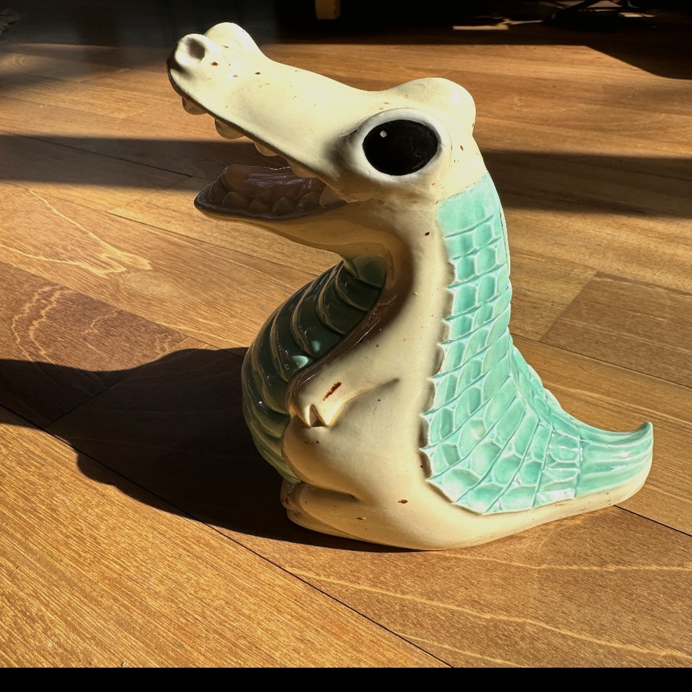 Vintage Ceramic Alligator/Crocodile Coin Bank w/plug marked by artist - Picture 2 of 9